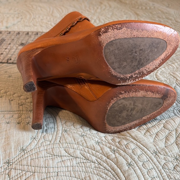 MICHAEL Michael Kors Roadie Leather Ankle Boot in Luggage Tan Women's Size 7M - Picture 13 of 17